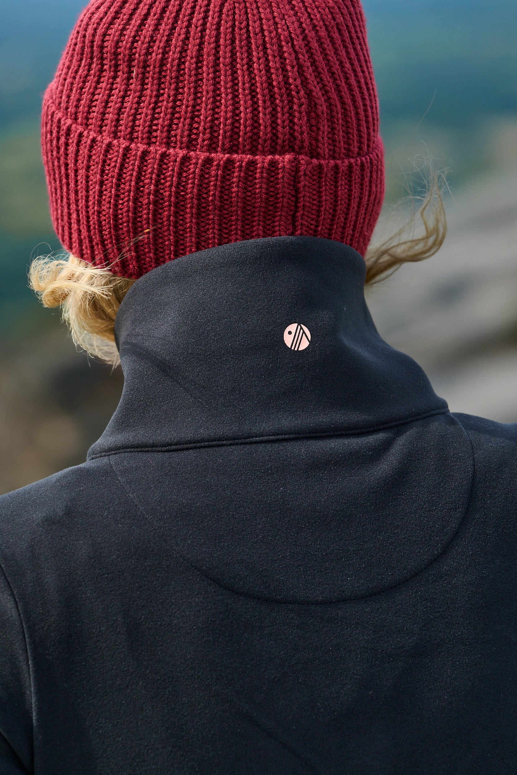 Endurasoft Quarter Zip - Black - Image 5