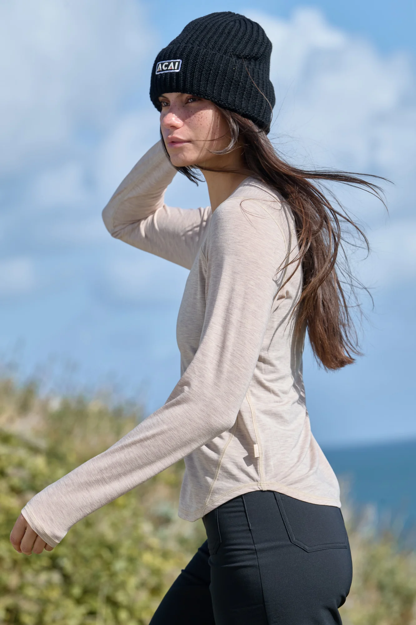 Essence Long Sleeve Baselayer - Oatmeal - Image 5